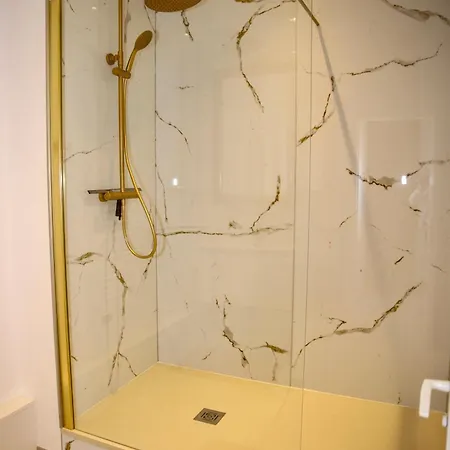 Ferienwohnung Au Coeur Du Boulingrin Reims Exterior foto